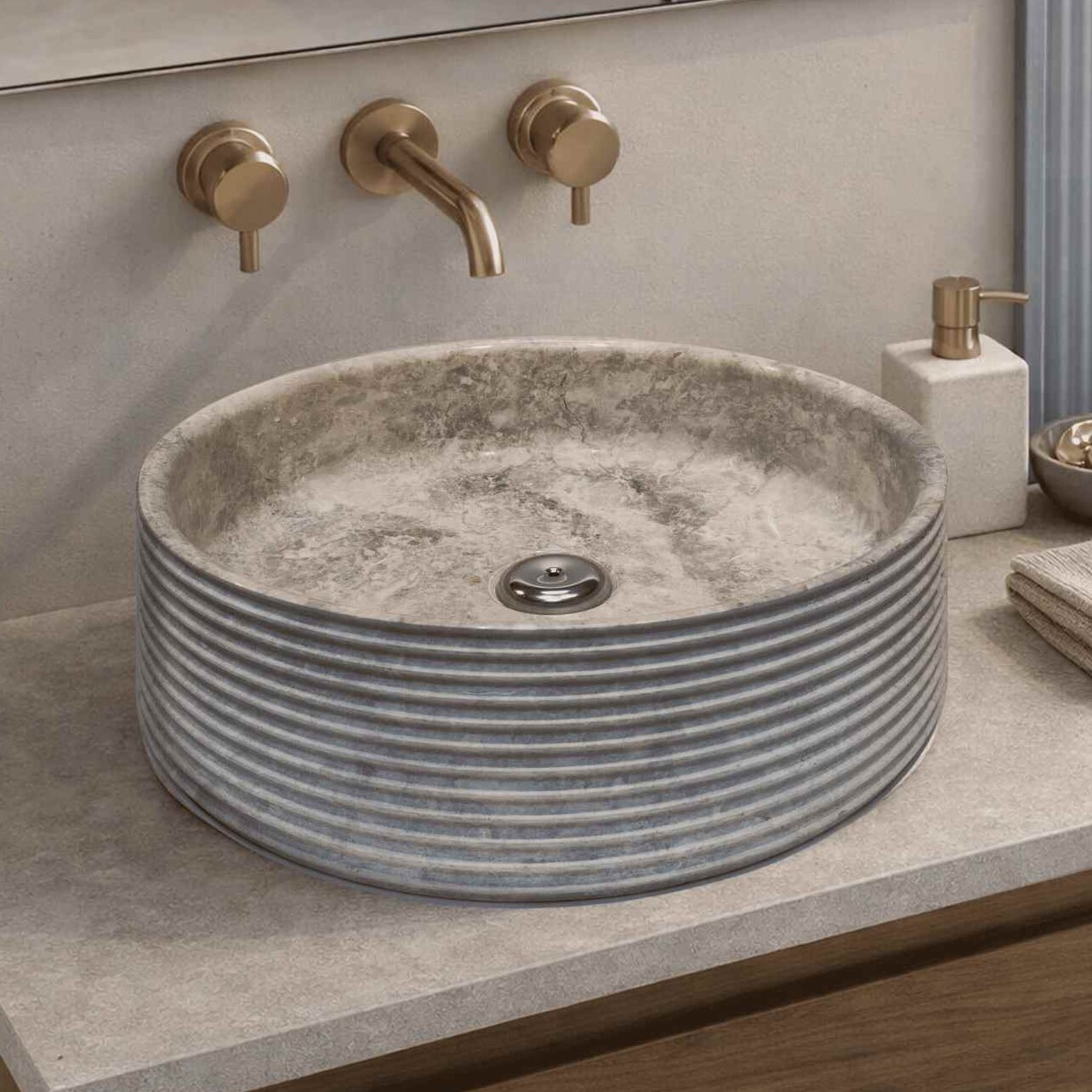 Lavabo Lucerna de mármol gris claro con relieve circular exterior en baño moderno